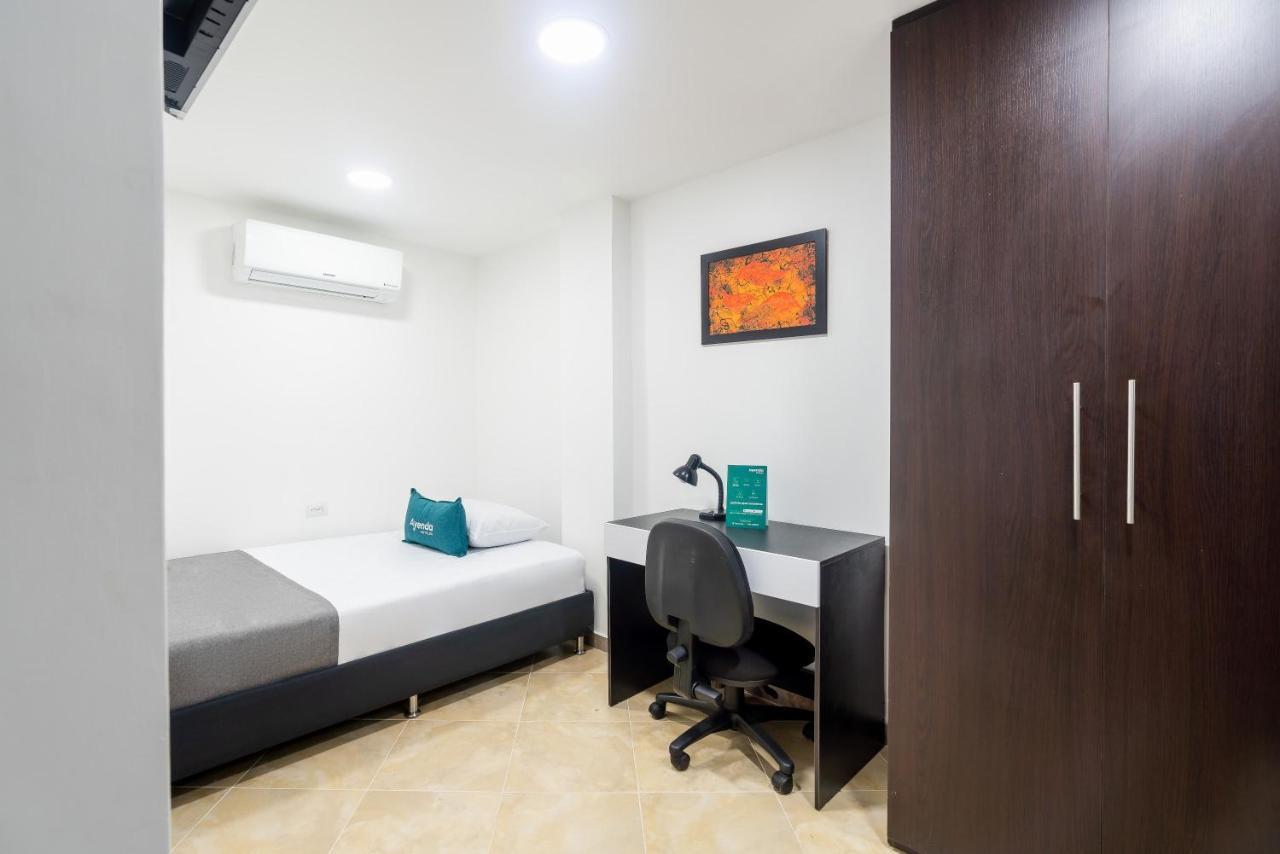 Ayenda Coliving La 78A Hotel เมเดยิน ภายนอก รูปภาพ