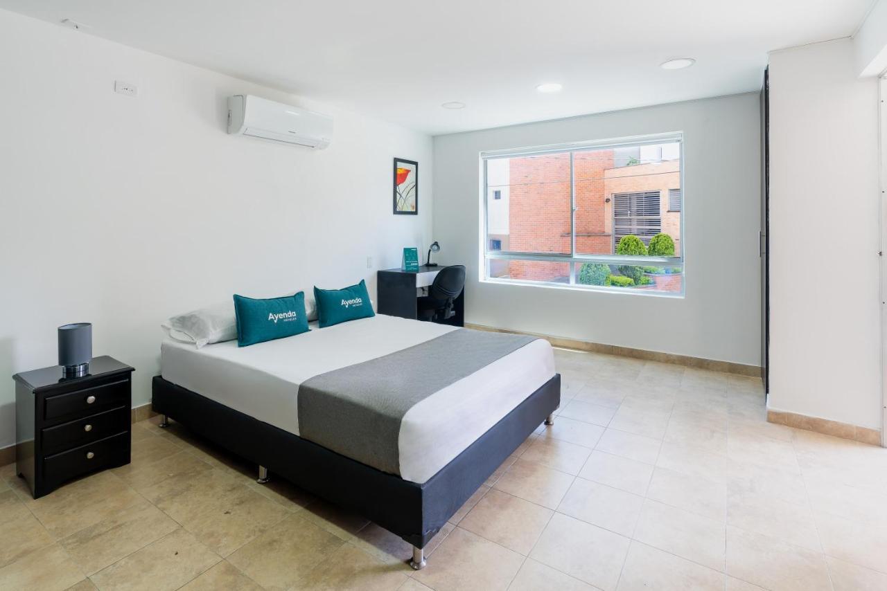Ayenda Coliving La 78A Hotel เมเดยิน ภายนอก รูปภาพ