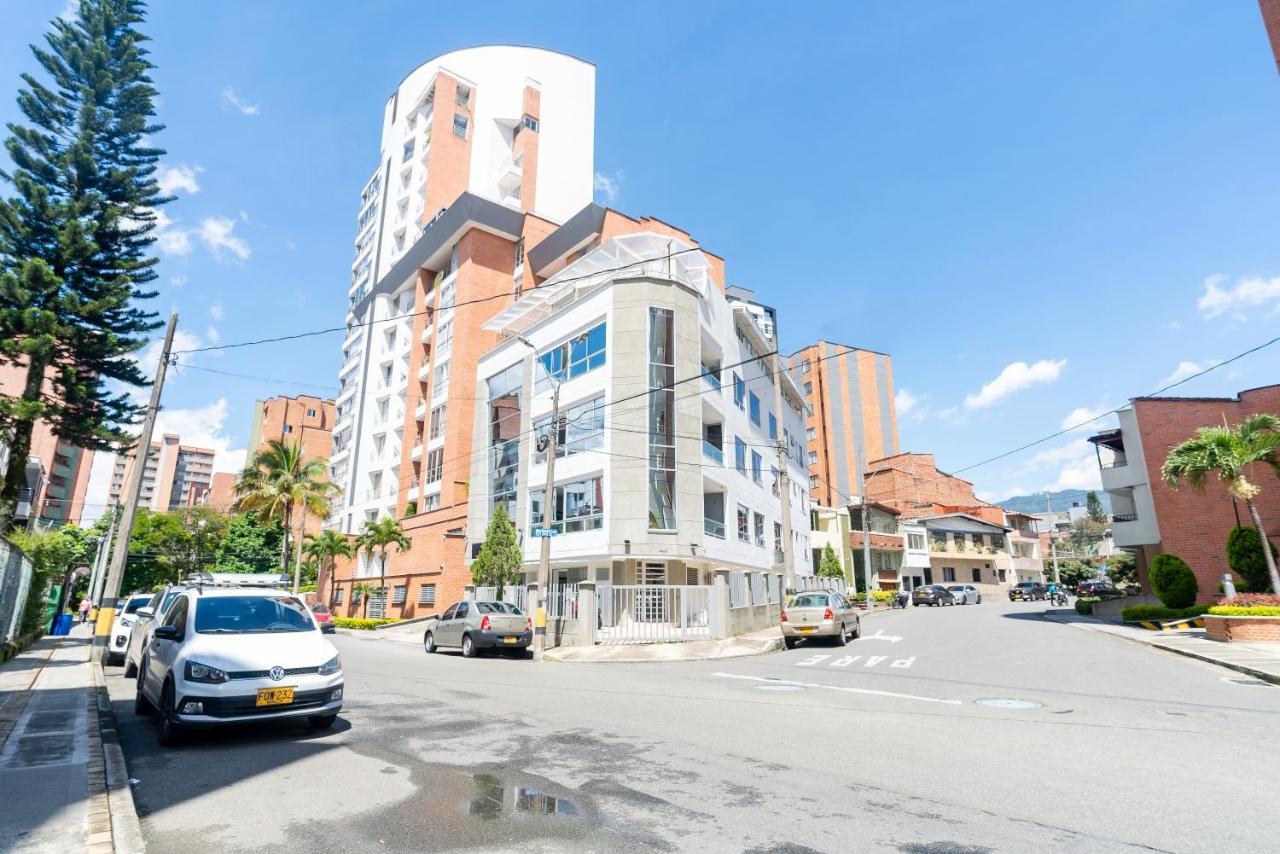 Ayenda Coliving La 78A Hotel เมเดยิน ภายนอก รูปภาพ