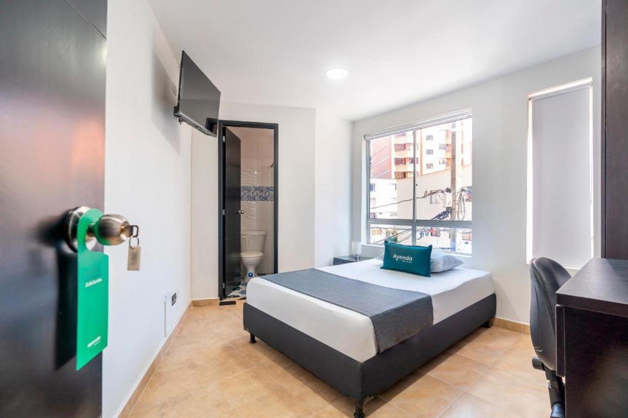 Ayenda Coliving La 78A Hotel เมเดยิน ภายนอก รูปภาพ