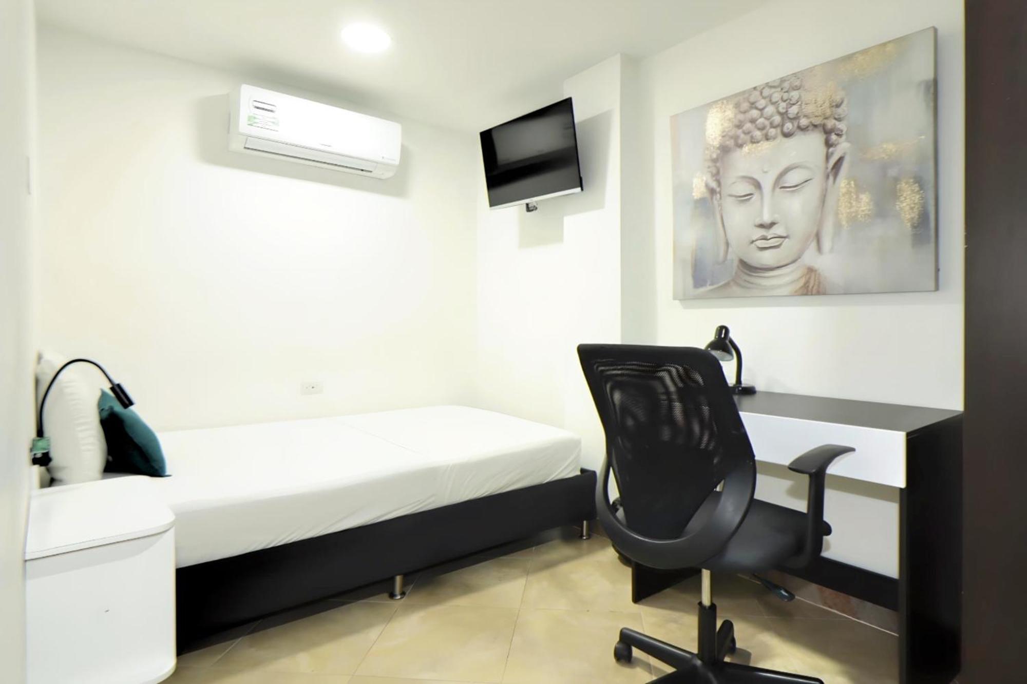 Ayenda Coliving La 78A Hotel เมเดยิน ภายนอก รูปภาพ